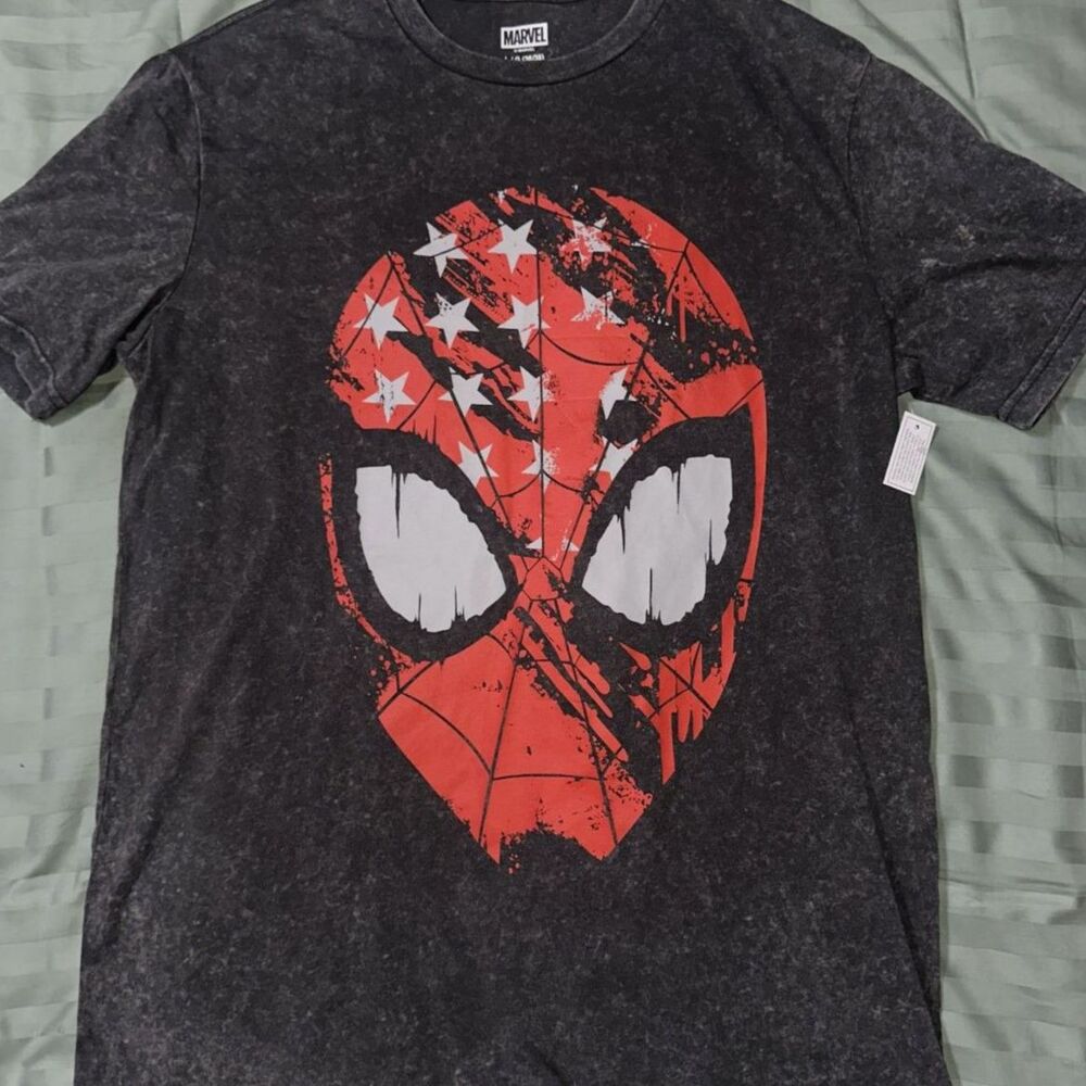 Marvel Spider‑Man Graphic T‑Shirt – Black, Size L, New With Tags